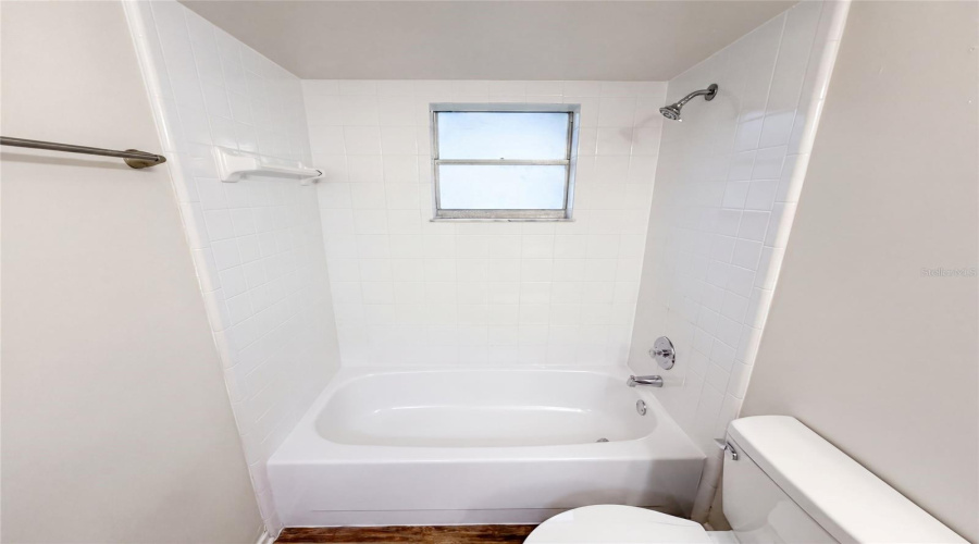 Orlando, Florida 32817, 3 Bedroom Bedrooms, ,2 Bathroombathrooms,Residential,For Sale,Rolling Log,0,Mfro6432867