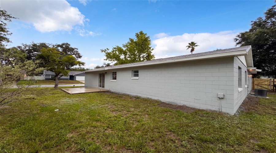 Orlando, Florida 32817, 3 Bedroom Bedrooms, ,2 Bathroombathrooms,Residential,For Sale,Rolling Log,0,Mfro6432867