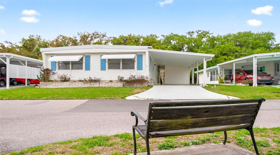Eustis, Florida 32726, 3 Bedroom Bedrooms, ,2 Bathroombathrooms,Residential,For Sale,Cocos Plumosa,0,Mfrg5109650