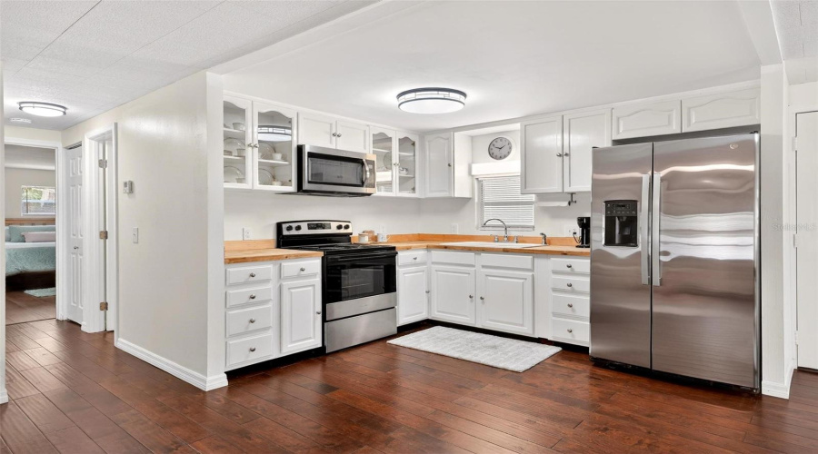 Eustis, Florida 32726, 3 Bedroom Bedrooms, ,2 Bathroombathrooms,Residential,For Sale,Cocos Plumosa,0,Mfrg5109650