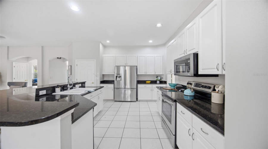 Valrico, Florida 33596, 5 Bedroom Bedrooms, ,4 Bathroombathrooms,Residential,For Sale,River Overlook,0,Mfrtb8535491
