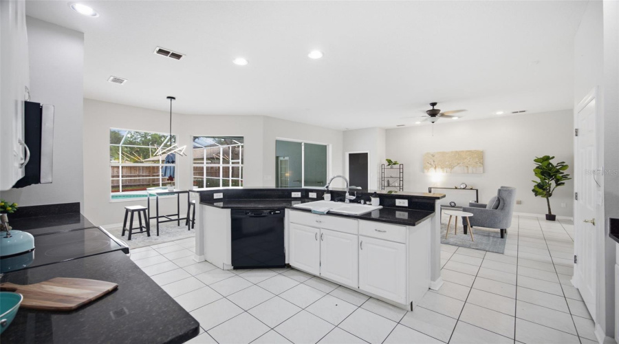 Valrico, Florida 33596, 5 Bedroom Bedrooms, ,4 Bathroombathrooms,Residential,For Sale,River Overlook,0,Mfrtb8535491
