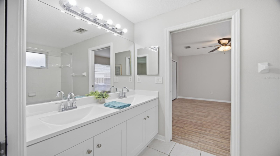 Valrico, Florida 33596, 5 Bedroom Bedrooms, ,4 Bathroombathrooms,Residential,For Sale,River Overlook,0,Mfrtb8535491