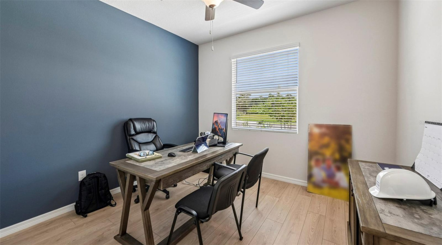 Bradenton, Florida 34212, 3 Bedroom Bedrooms, ,2 Bathroombathrooms,Residential,For Sale,8Th,0,Mfra4691113