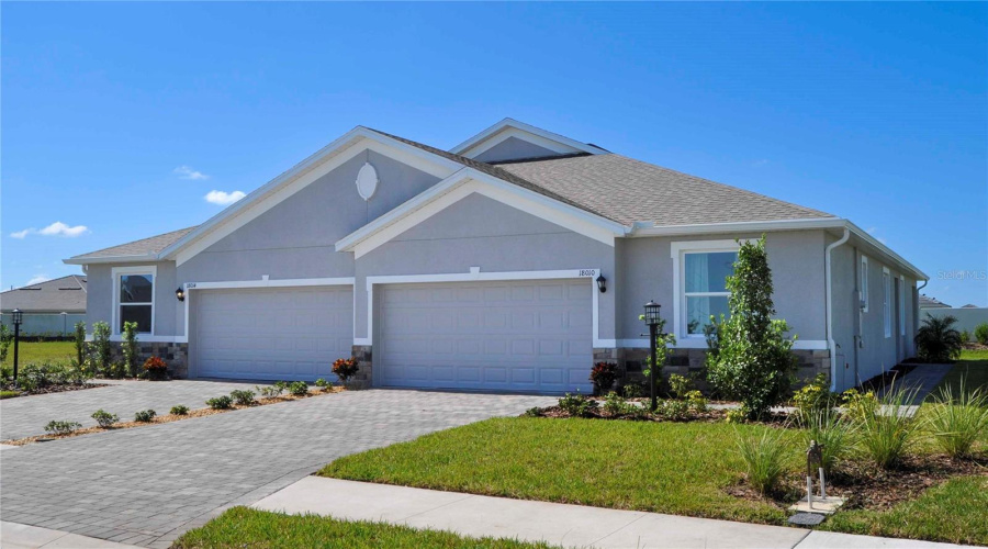 Bradenton, Florida 34212, 3 Bedroom Bedrooms, ,2 Bathroombathrooms,Residential,For Sale,8Th,0,Mfra4691113