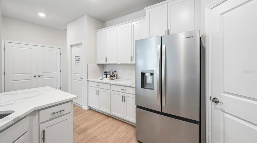 Bradenton, Florida 34212, 3 Bedroom Bedrooms, ,2 Bathroombathrooms,Residential,For Sale,8Th,0,Mfra4691113