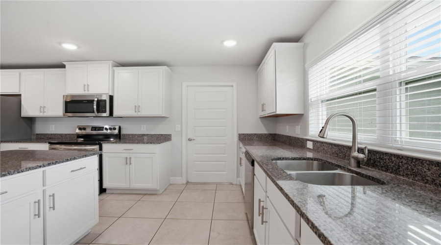 Spring Hill, Florida 34609, 4 Bedroom Bedrooms, ,3 Bathroombathrooms,Residential,For Sale,Hilary,0,Mfrtb8514213