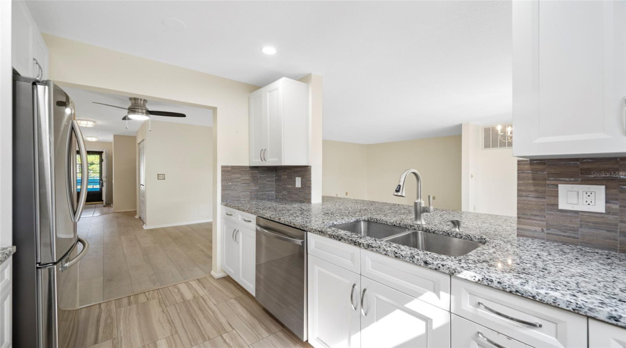 St Petersburg, Florida 33709, 2 Bedroom Bedrooms, ,2 Bathroombathrooms,Residential,For Sale,80Th,0,Mfrtb8539613