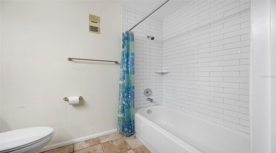 St Petersburg, Florida 33709, 2 Bedroom Bedrooms, ,2 Bathroombathrooms,Residential,For Sale,80Th,0,Mfrtb8539613