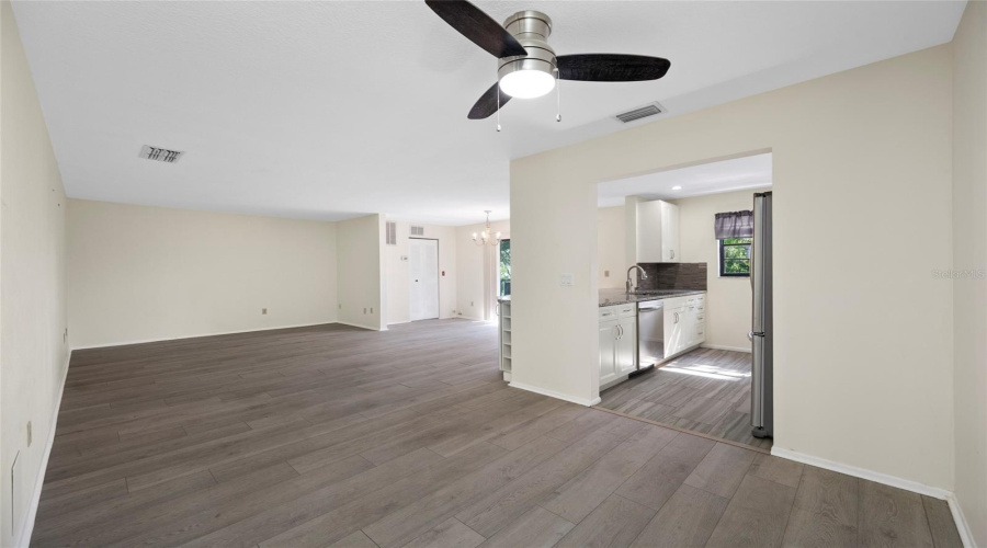 St Petersburg, Florida 33709, 2 Bedroom Bedrooms, ,2 Bathroombathrooms,Residential,For Sale,80Th,0,Mfrtb8539613