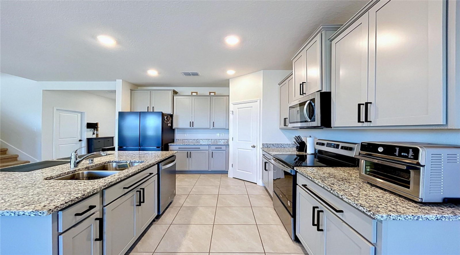 Bradenton, Florida 34208, 4 Bedroom Bedrooms, ,3 Bathroombathrooms,Residential,For Sale,Lively Coral,0,Mfra4696689