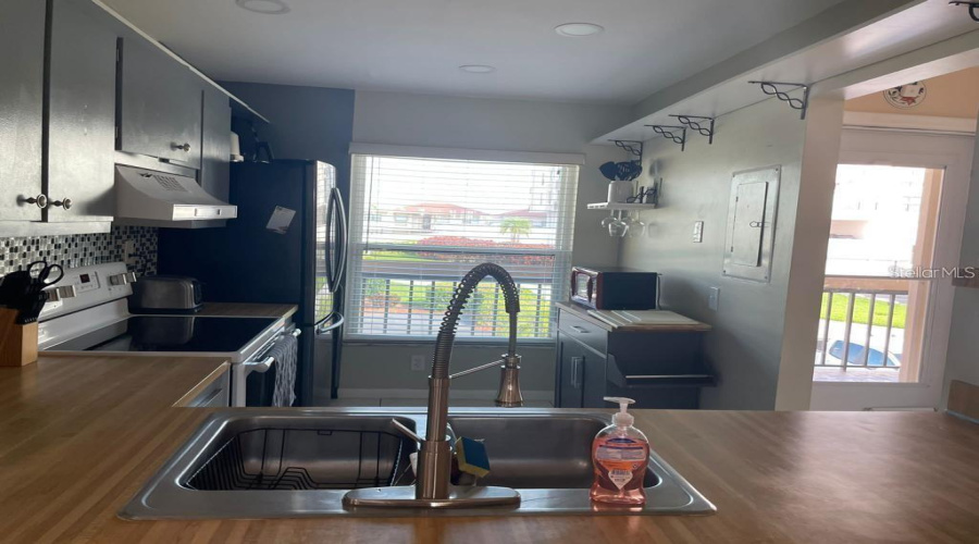 St Petersburg, Florida 33715, 2 Bedroom Bedrooms, ,2 Bathroombathrooms,Residential,For Sale,Sun,0,Mfro6434365