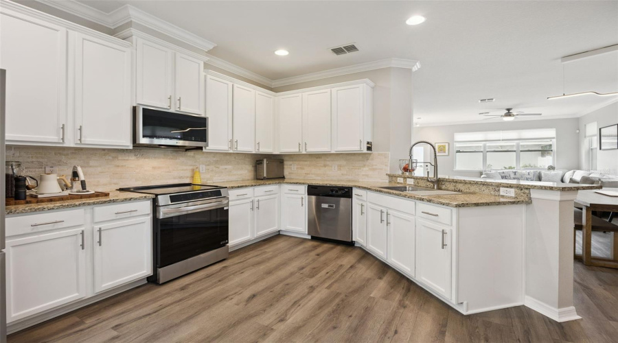 Windermere, Florida 34786, 3 Bedroom Bedrooms, ,2 Bathroombathrooms,Residential,For Sale,Langstaff,0,Mfro6430630