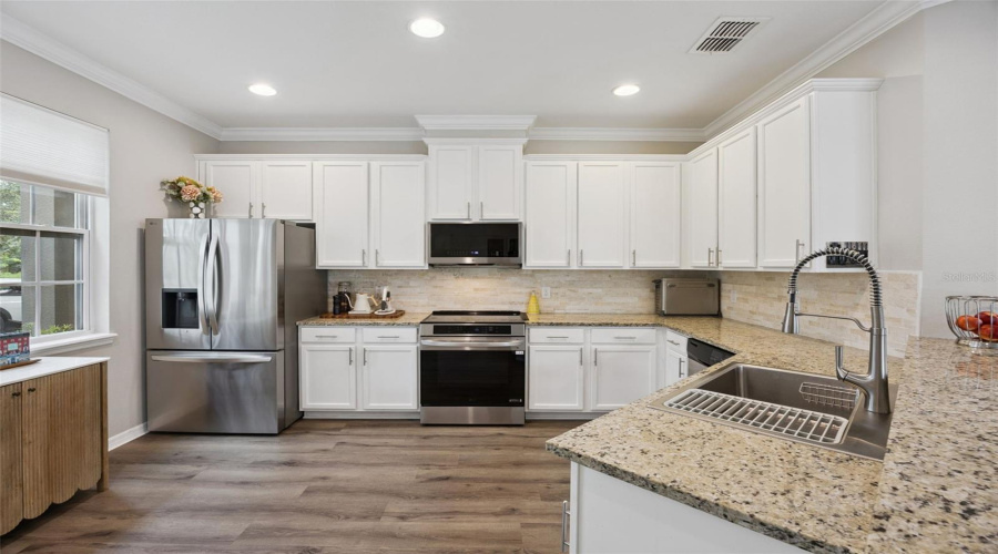 Windermere, Florida 34786, 3 Bedroom Bedrooms, ,2 Bathroombathrooms,Residential,For Sale,Langstaff,0,Mfro6430630