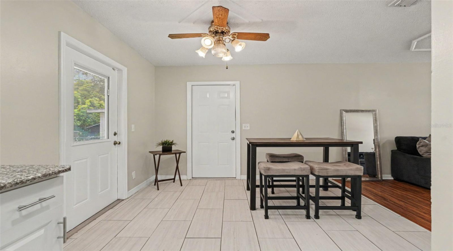 Tampa, Florida 33617, 3 Bedroom Bedrooms, ,1 Bathroombathrooms,Residential,For Sale,Dolphin Dr,0,Mfrtb8528509