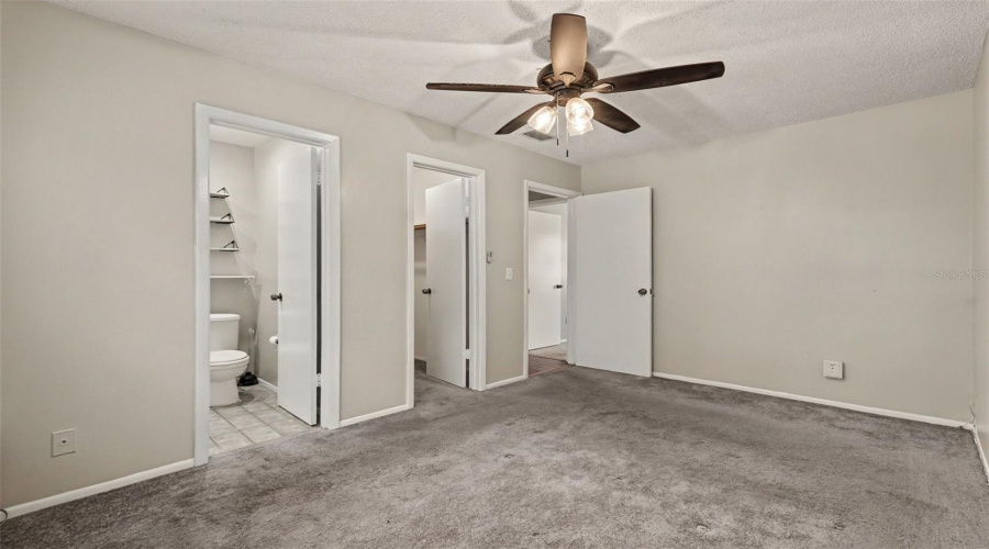 Tampa, Florida 33617, 3 Bedroom Bedrooms, ,1 Bathroombathrooms,Residential,For Sale,Dolphin Dr,0,Mfrtb8528509
