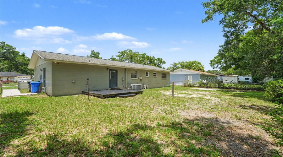 Tampa, Florida 33617, 3 Bedroom Bedrooms, ,1 Bathroombathrooms,Residential,For Sale,Dolphin Dr,0,Mfrtb8528509