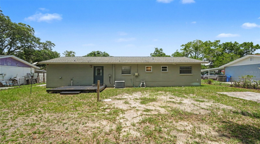 Tampa, Florida 33617, 3 Bedroom Bedrooms, ,1 Bathroombathrooms,Residential,For Sale,Dolphin Dr,0,Mfrtb8528509