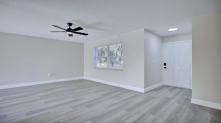 Sebring, Florida 33872, 2 Bedroom Bedrooms, ,2 Bathroombathrooms,Residential,For Sale,Lemans Drive,0,Mfrtb8539634
