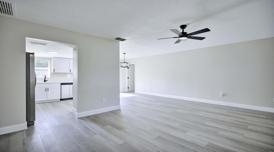 Sebring, Florida 33872, 2 Bedroom Bedrooms, ,2 Bathroombathrooms,Residential,For Sale,Lemans Drive,0,Mfrtb8539634