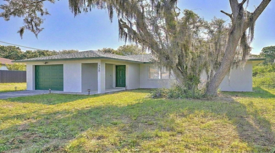 Sebring, Florida 33872, 2 Bedroom Bedrooms, ,2 Bathroombathrooms,Residential,For Sale,Lemans Drive,0,Mfrtb8539634