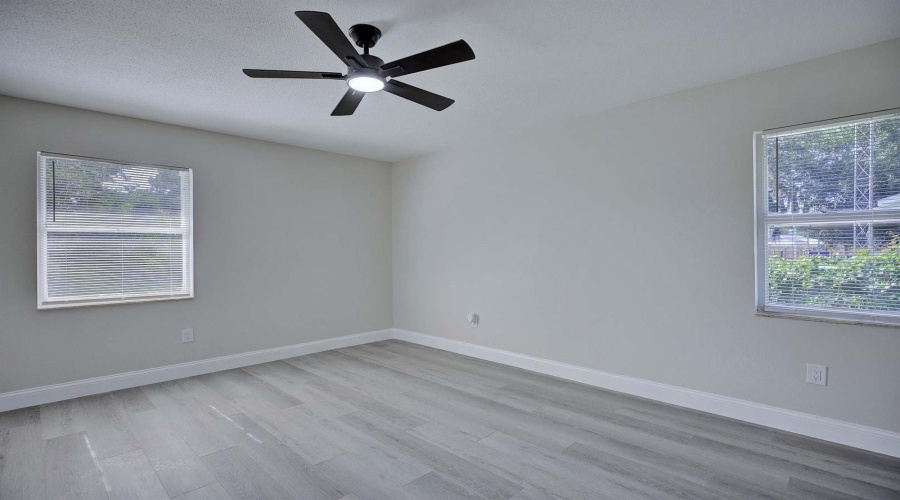 Sebring, Florida 33872, 2 Bedroom Bedrooms, ,2 Bathroombathrooms,Residential,For Sale,Lemans Drive,0,Mfrtb8539634