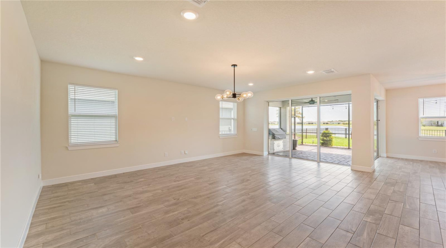 Kissimmee, Florida 34744, 3 Bedroom Bedrooms, ,2 Bathroombathrooms,Residential,For Sale,Spring Shower,0,Mfrs5153955