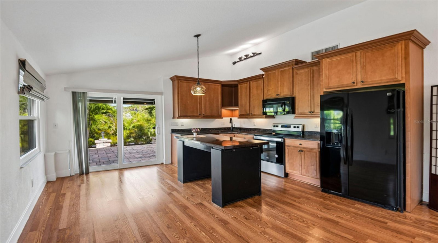 Gulfport, Florida 33707, 3 Bedroom Bedrooms, ,2 Bathroombathrooms,Residential,For Sale,28Th,0,Mfrtb8531210