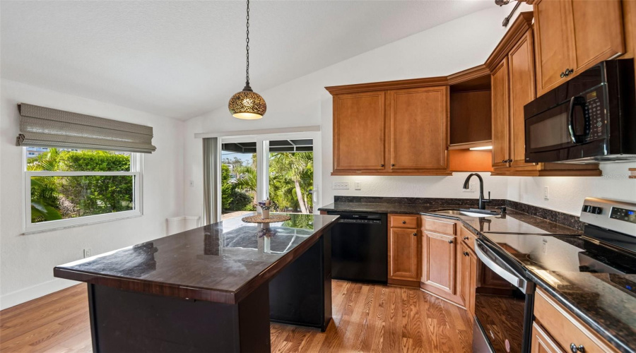 Gulfport, Florida 33707, 3 Bedroom Bedrooms, ,2 Bathroombathrooms,Residential,For Sale,28Th,0,Mfrtb8531210