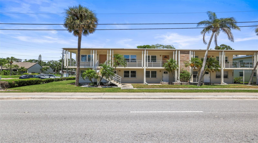 St Petersburg, Florida 33708, 1 Bedroom Bedrooms, ,1 Bathroombathrooms,Residential,For Sale,Duhme,0,Mfrtb8509056