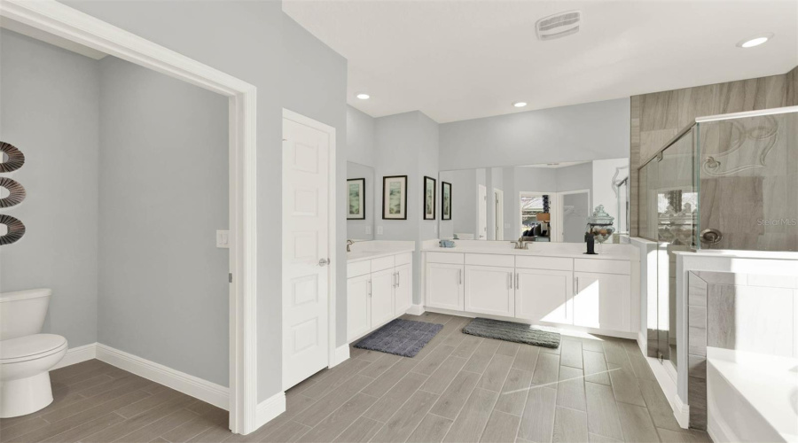 Winter Garden, Florida 34787, 4 Bedroom Bedrooms, ,3 Bathroombathrooms,Residential,For Sale,Shine View,0,Mfro6431413