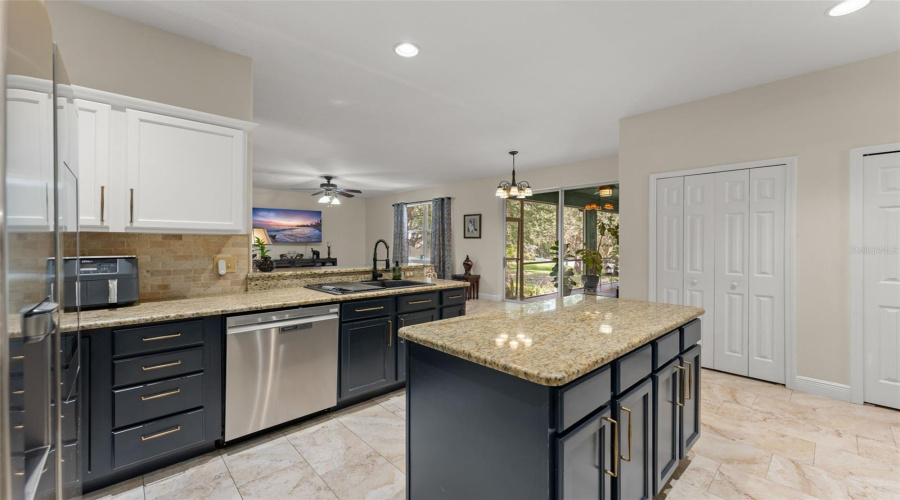 Minneola, Florida 34715, 5 Bedroom Bedrooms, ,2 Bathroombathrooms,Residential,For Sale,Shady Pine,0,Mfro6433014