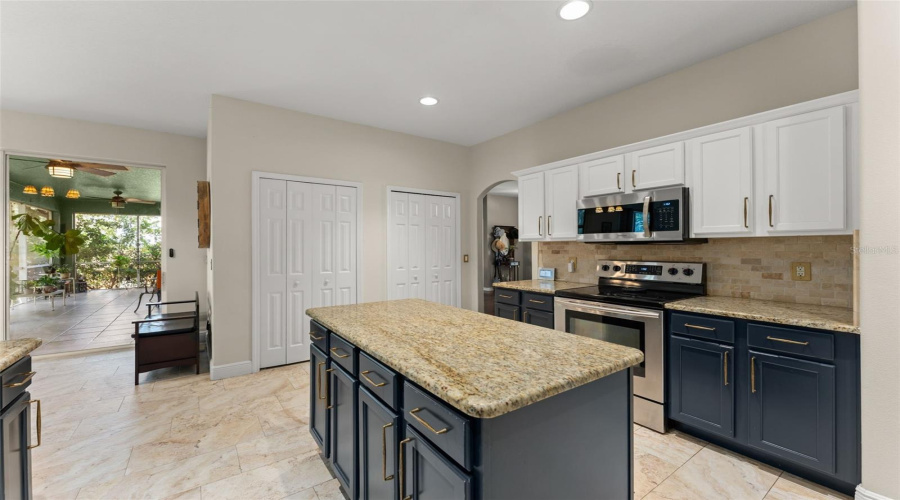 Minneola, Florida 34715, 5 Bedroom Bedrooms, ,2 Bathroombathrooms,Residential,For Sale,Shady Pine,0,Mfro6433014