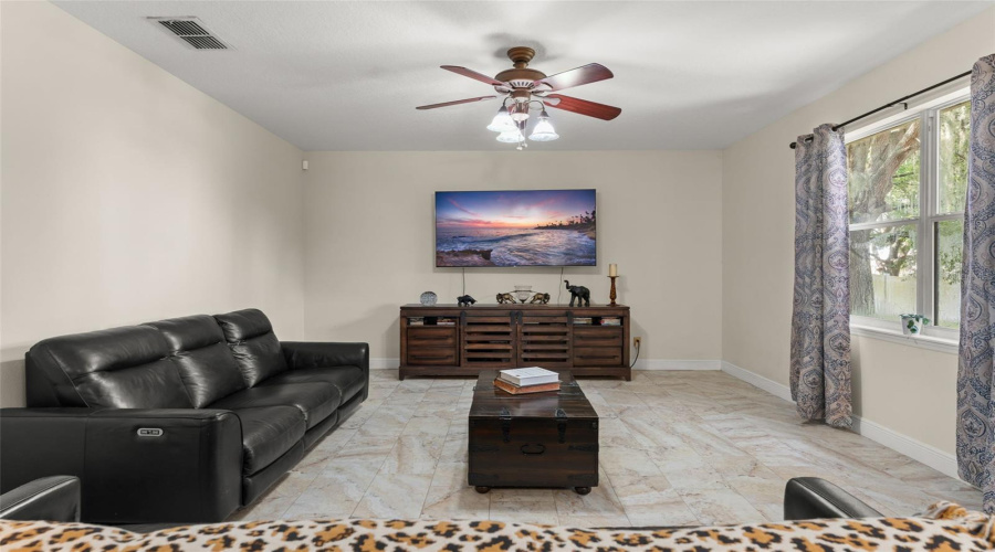Minneola, Florida 34715, 5 Bedroom Bedrooms, ,2 Bathroombathrooms,Residential,For Sale,Shady Pine,0,Mfro6433014