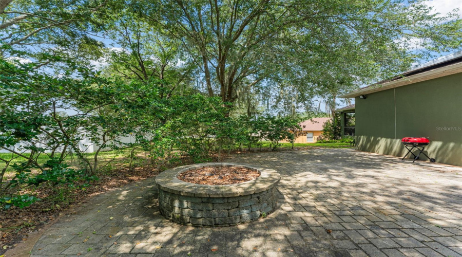 Minneola, Florida 34715, 5 Bedroom Bedrooms, ,2 Bathroombathrooms,Residential,For Sale,Shady Pine,0,Mfro6433014