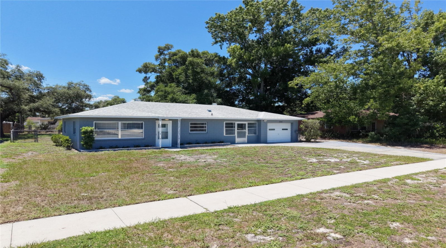 Mount Dora, Florida 32757, 2 Bedroom Bedrooms, ,2 Bathroombathrooms,Residential,For Sale,Westland,0,Mfro6419419