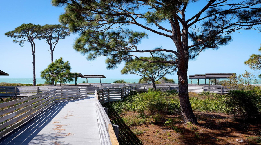 Caspersen Beach Walking Trail