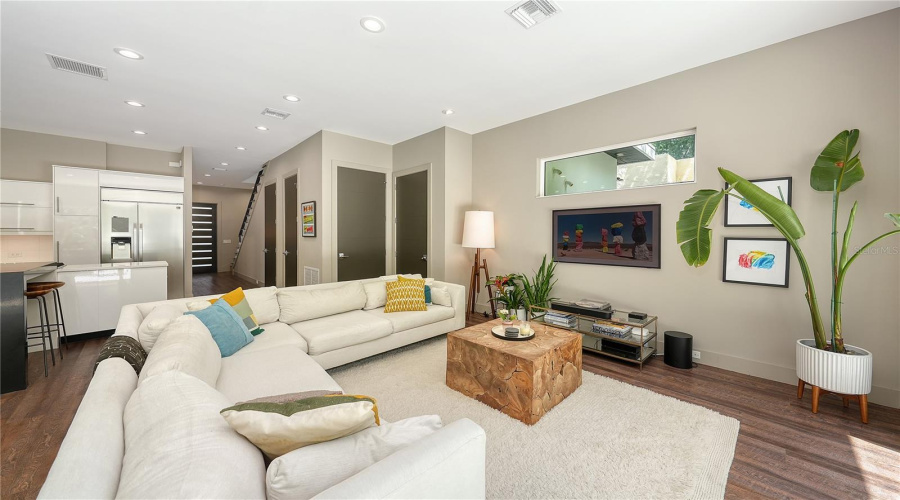 Sarasota, Florida 34236, 3 Bedroom Bedrooms, ,3 Bathroombathrooms,Residential,For Sale,Columbia,0,Mfra4700595
