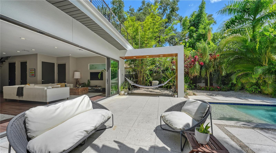 Sarasota, Florida 34236, 3 Bedroom Bedrooms, ,3 Bathroombathrooms,Residential,For Sale,Columbia,0,Mfra4700595