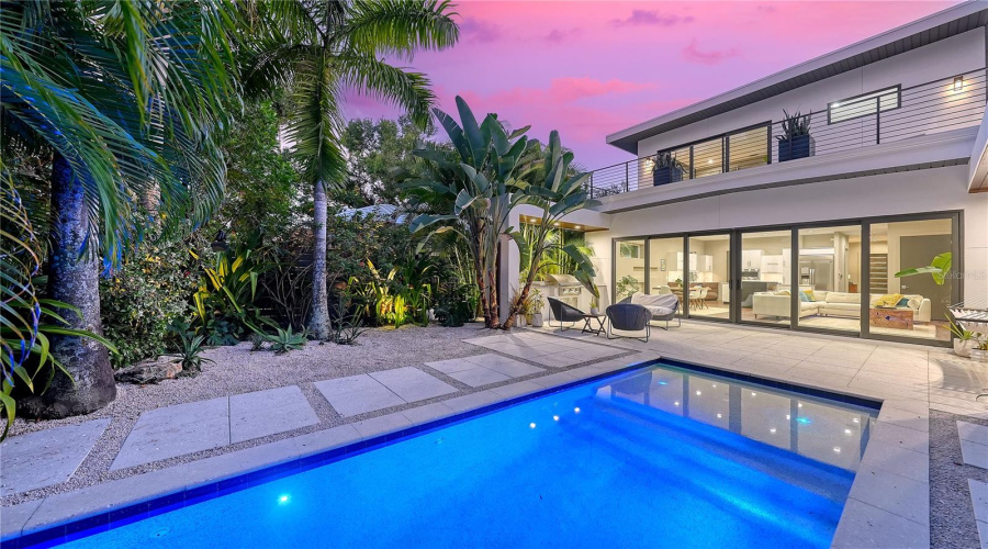 Sarasota, Florida 34236, 3 Bedroom Bedrooms, ,3 Bathroombathrooms,Residential,For Sale,Columbia,0,Mfra4700595