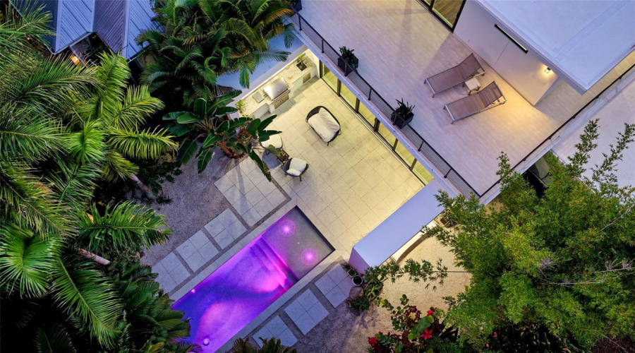 Sarasota, Florida 34236, 3 Bedroom Bedrooms, ,3 Bathroombathrooms,Residential,For Sale,Columbia,0,Mfra4700595