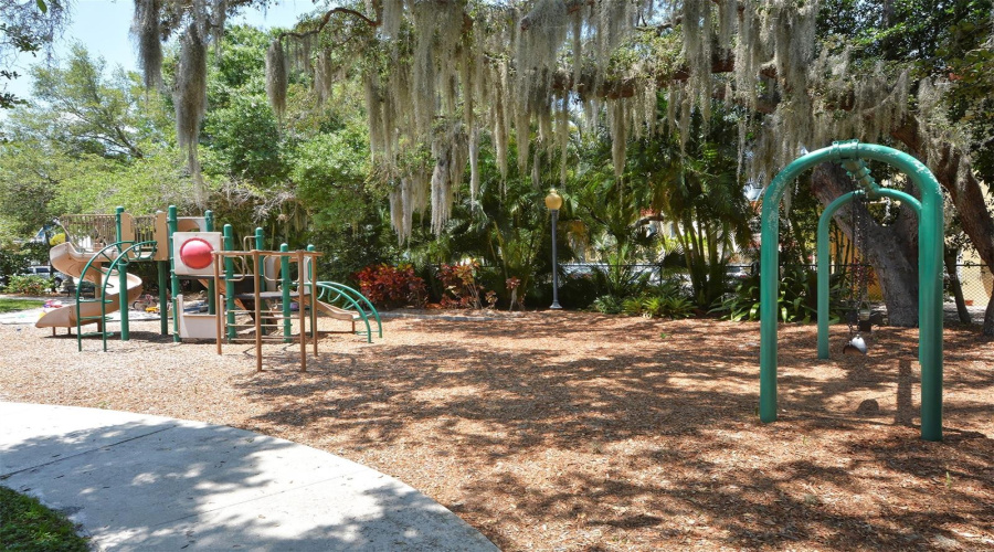 Sarasota, Florida 34236, 3 Bedroom Bedrooms, ,3 Bathroombathrooms,Residential,For Sale,Columbia,0,Mfra4700595