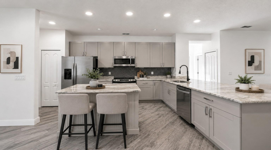 Winter Garden, Florida 34787, 4 Bedroom Bedrooms, ,2 Bathroombathrooms,Residential,For Sale,Wintermere Pointe,0,Mfro6428109