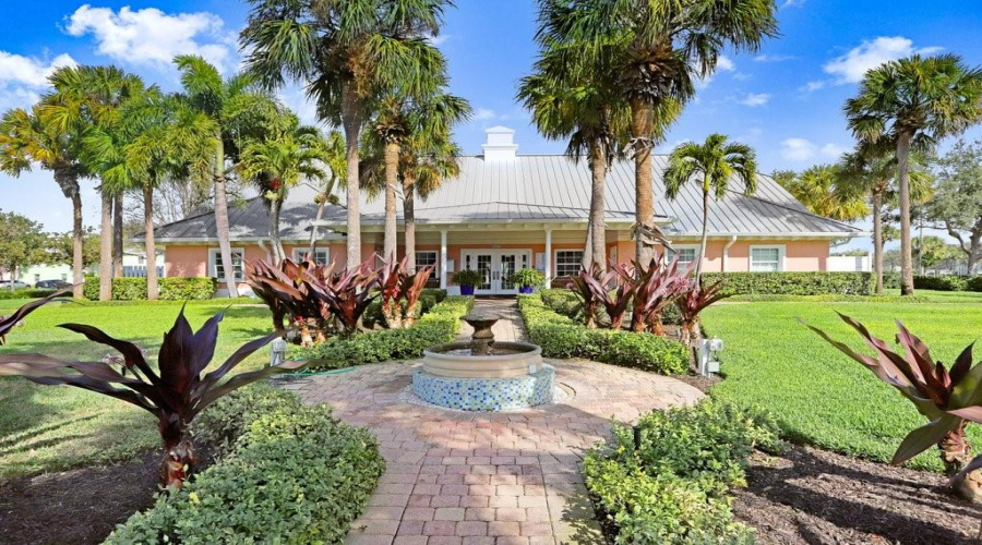 St Petersburg, Florida 33705, 1 Bedroom Bedrooms, ,1 Bathroombathrooms,Residential,For Sale,Cobia,0,Mfrtb8474516