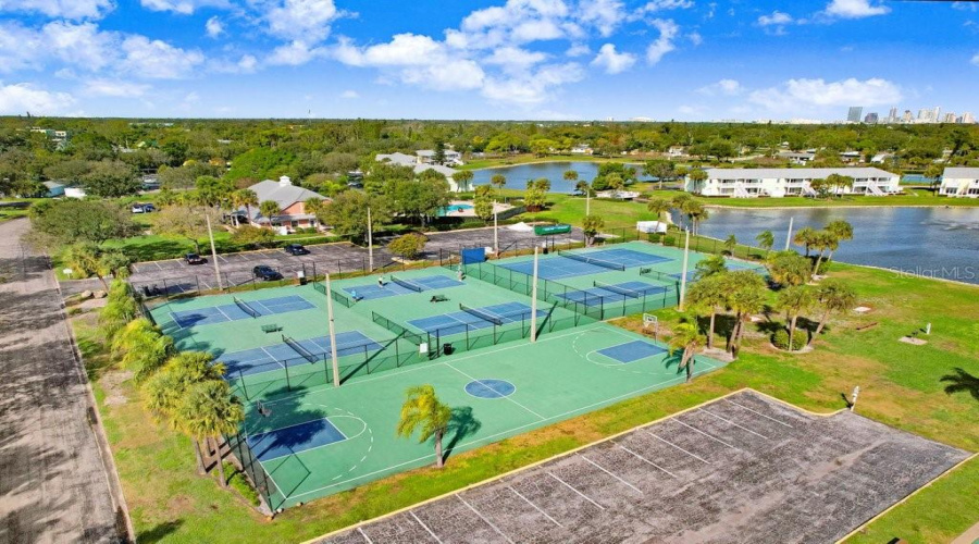 St Petersburg, Florida 33705, 1 Bedroom Bedrooms, ,1 Bathroombathrooms,Residential,For Sale,Cobia,0,Mfrtb8474516