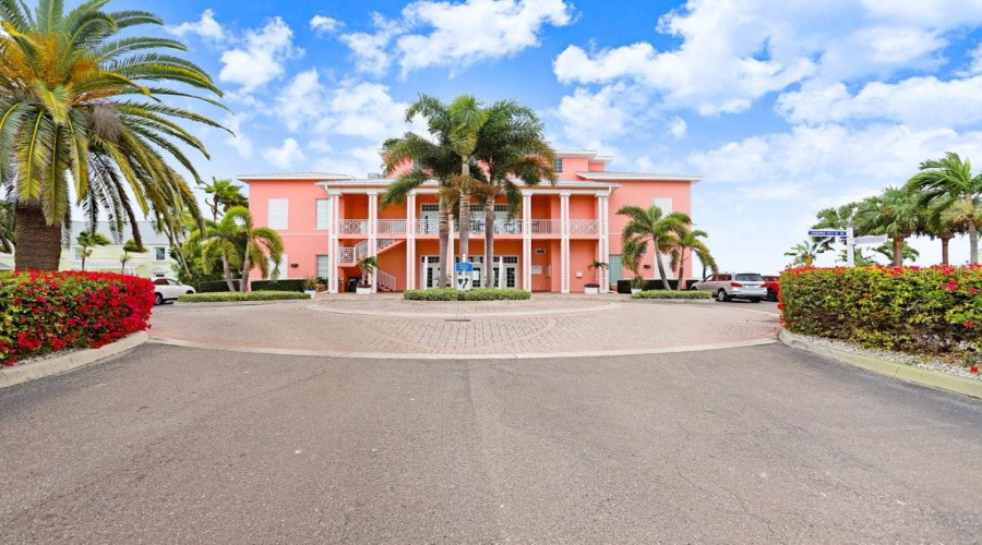 St Petersburg, Florida 33705, 1 Bedroom Bedrooms, ,1 Bathroombathrooms,Residential,For Sale,Cobia,0,Mfrtb8474516
