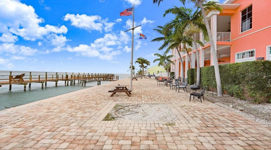 St Petersburg, Florida 33705, 1 Bedroom Bedrooms, ,1 Bathroombathrooms,Residential,For Sale,Cobia,0,Mfrtb8474516