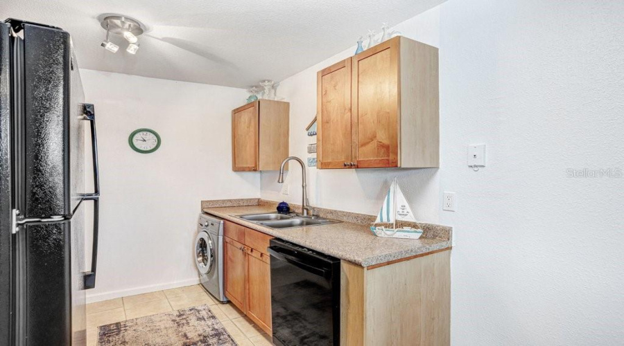 St Petersburg, Florida 33705, 1 Bedroom Bedrooms, ,1 Bathroombathrooms,Residential,For Sale,Cobia,0,Mfrtb8474516