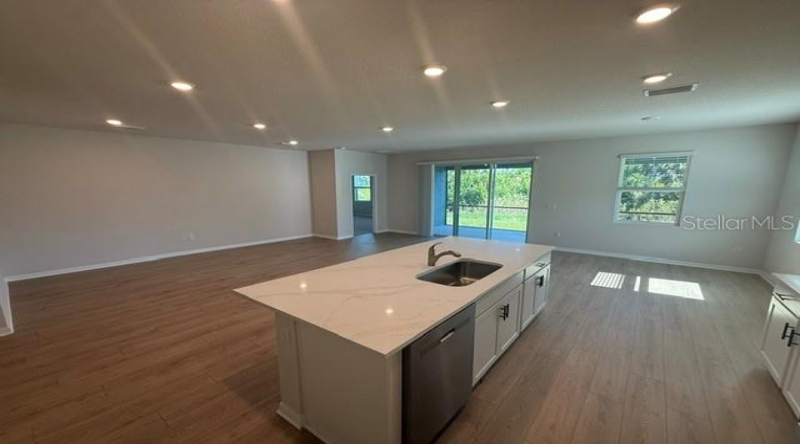 Palmetto, Florida 34221, 4 Bedroom Bedrooms, ,2 Bathroombathrooms,Residential,For Sale,Silver Birch,0,Mfra4685580