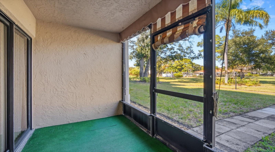 St Petersburg, Florida 33703, 1 Bedroom Bedrooms, ,1 Bathroombathrooms,Residential,For Sale,Bay,0,Mfrtb8449285